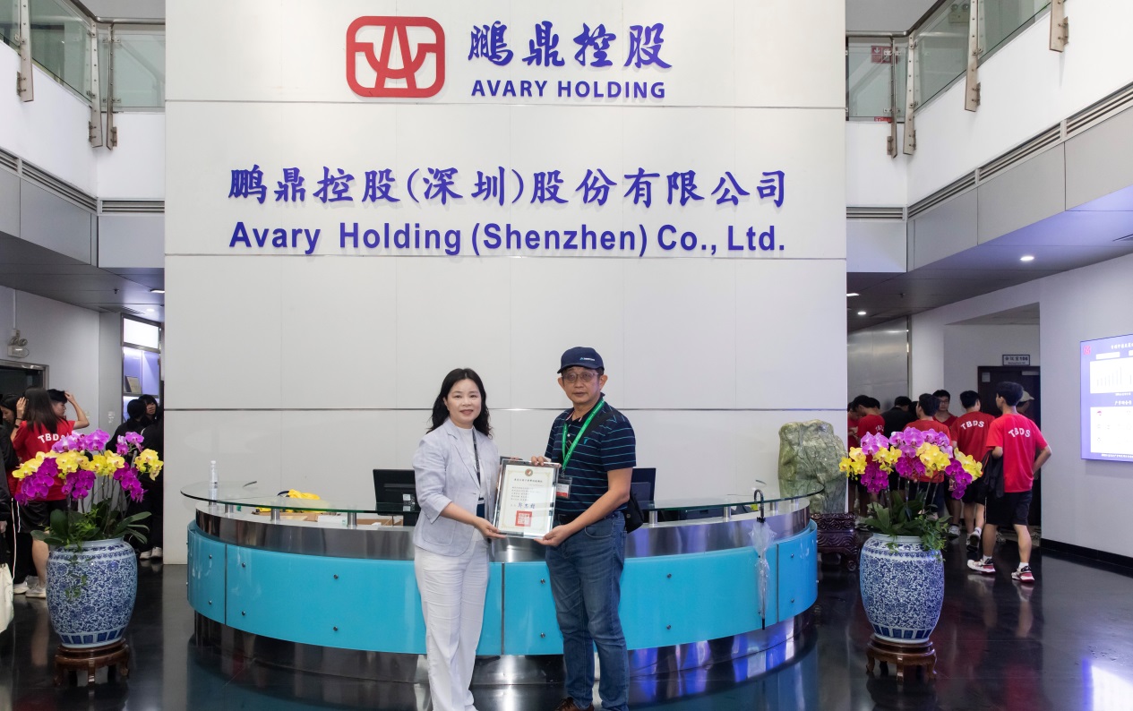 03̨ÉÌ×ÓµÜѧУÀ´·Ã.jpg 03̨ÉÌ×ÓµÜѧУÀ´·Ã.jpg